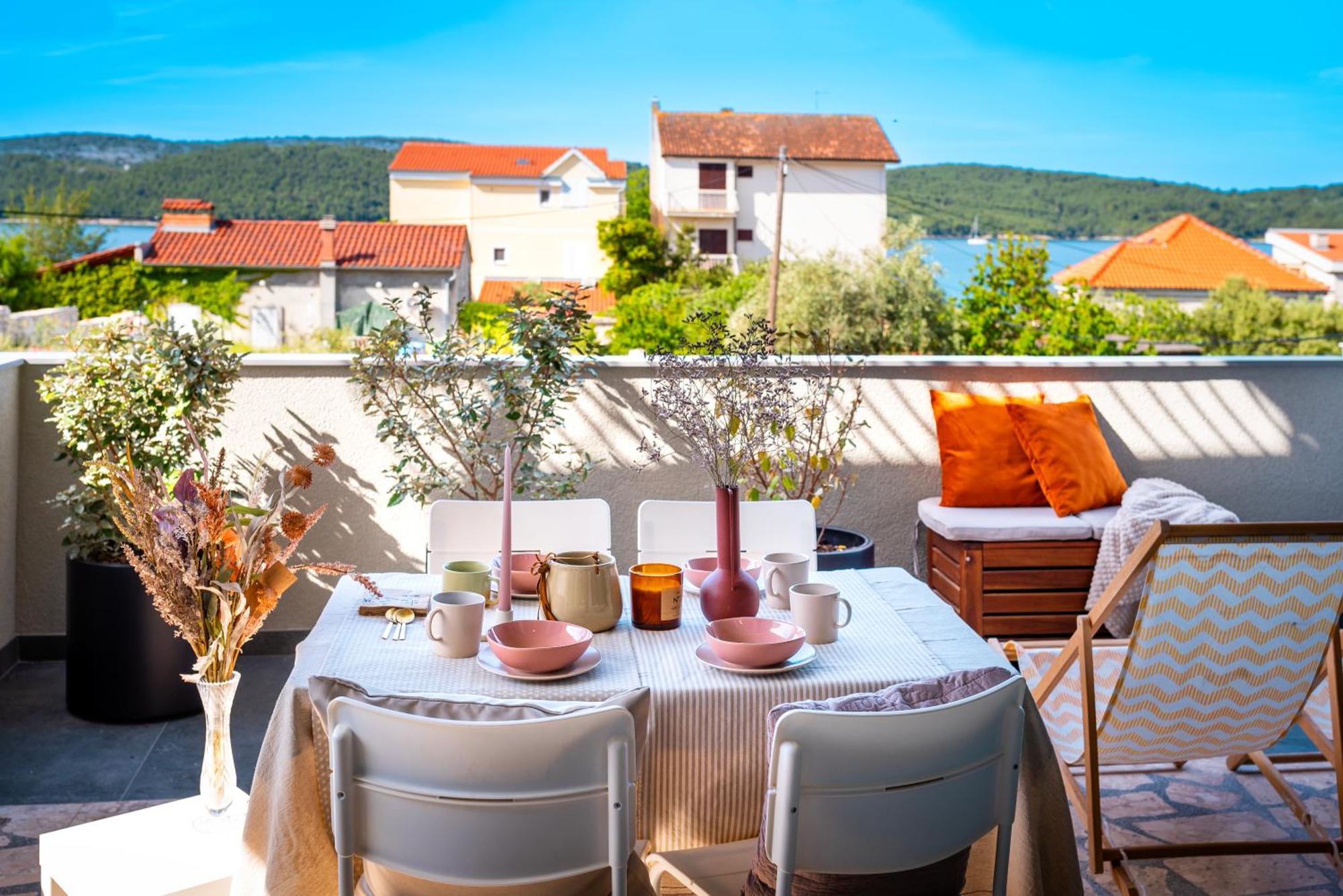 Ojra New Apartment With Seaview Sibenik Exterior photo
